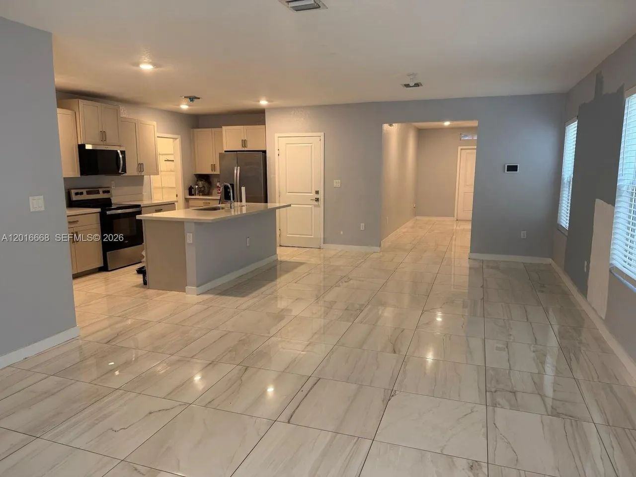 462 Ne 6th Pl - Photo 2 of 13