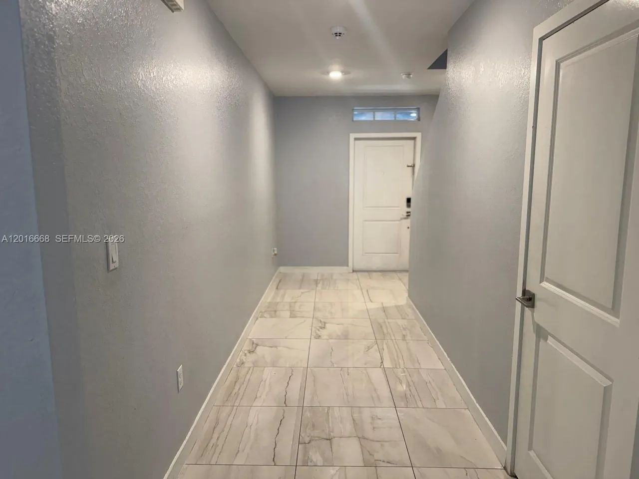 462 Ne 6th Pl - Photo 3 of 13