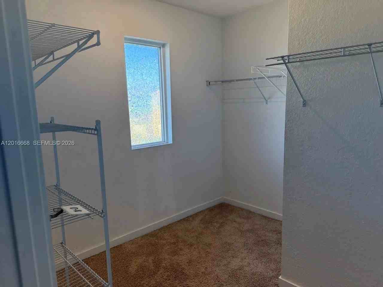 462 Ne 6th Pl - Photo 5 of 13