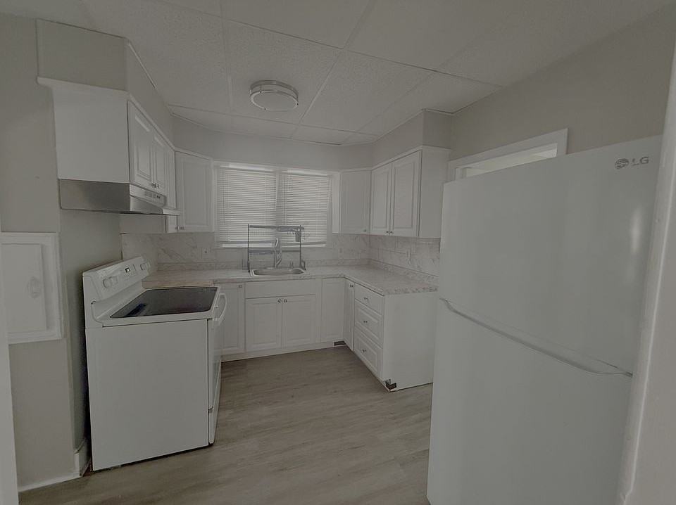 316 E Sheridan Ave - Photo 4 of 7