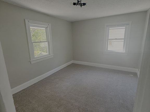 316 E Sheridan Ave - Photo 6 of 7