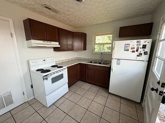 1303 Dellwood Ave - Photo 5 of 7