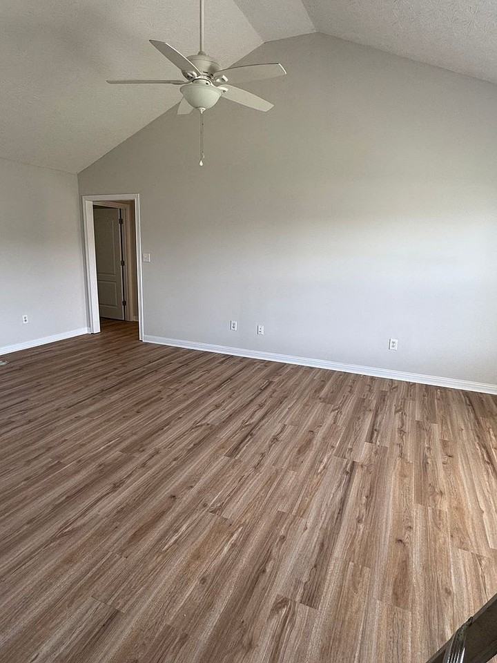 1223 Sternwheel Ct - Photo 3 of 9