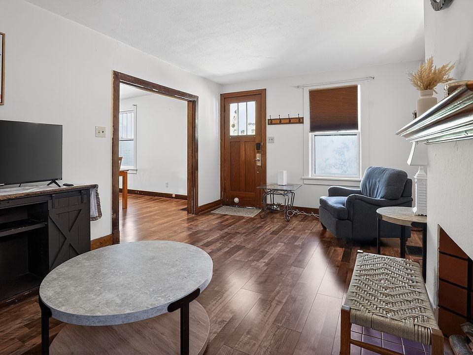 4148 Perrysville Ave - Photo 4 of 15
