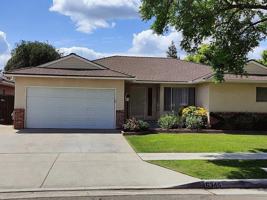 featured image of 6345 N Spalding Ave