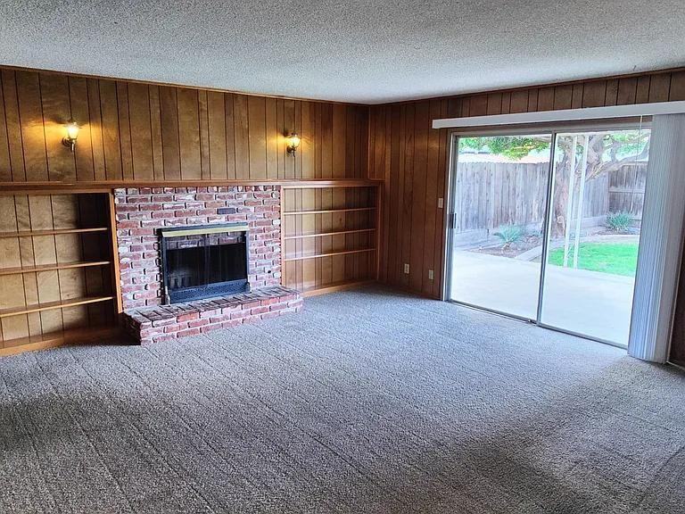 6345 N Spalding Ave - Photo 6 of 21