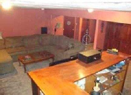 964 Shadycrest Rd - Photo 2 of 9