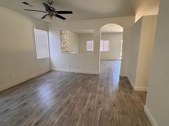 8412 Lighthouse Dr - Photo 2 of 15
