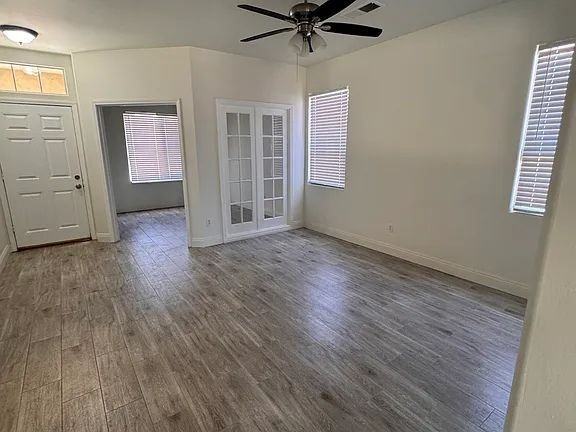 8412 Lighthouse Dr - Photo 3 of 15