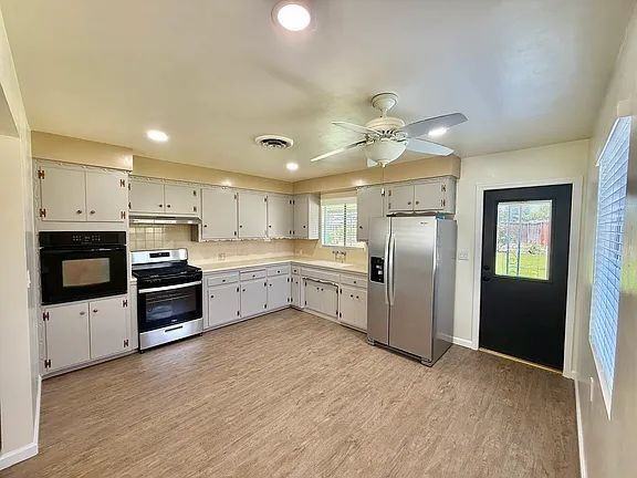412 Washington Ave - Photo 2 of 21