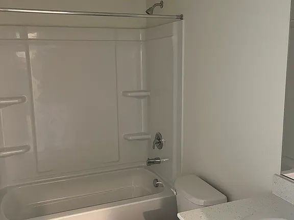 1822 Del Mar Dr - Photo 4 of 20