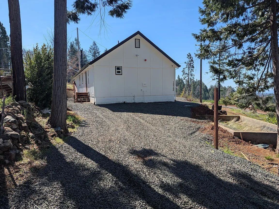 13742 Blair Ln - Photo 2 of 20