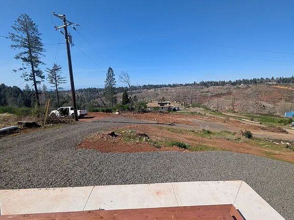 13742 Blair Ln - Photo 3 of 20