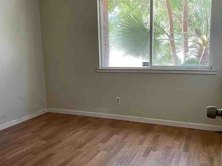 4220 W Corona Ave - Photo 4 of 10