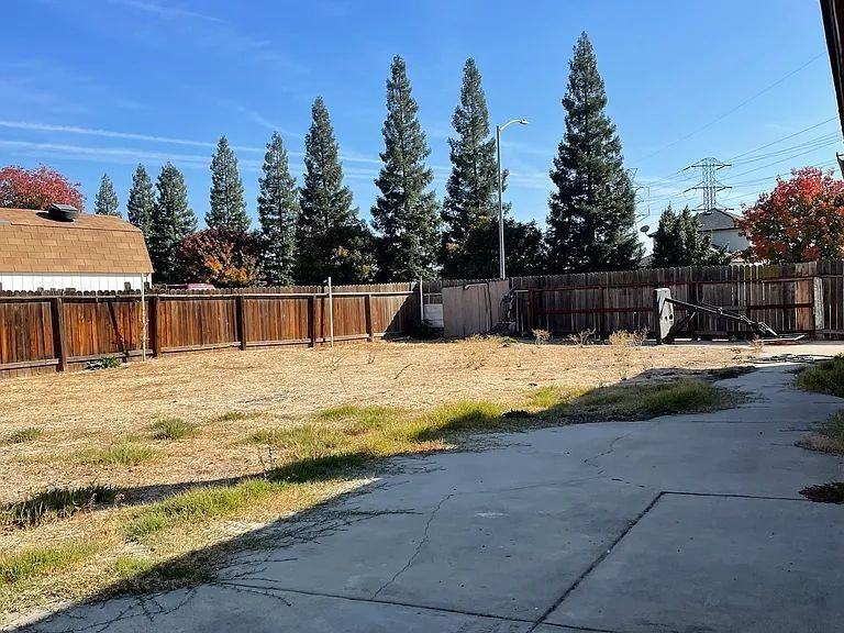 4220 W Corona Ave - Photo 6 of 10
