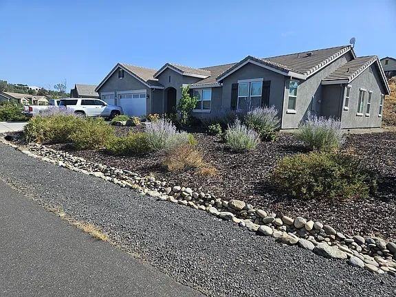 589 Paseo Verde Dr - Photo 2 of 8