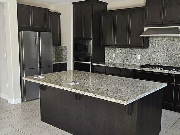 589 Paseo Verde Dr - Photo 3 of 8