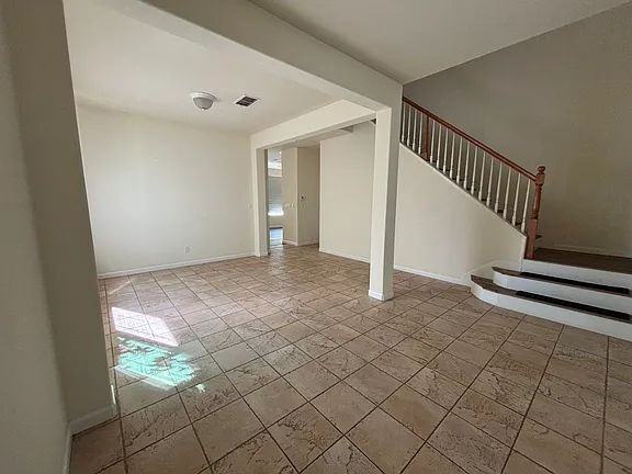 16959 Cobble Creek Way - Photo 2 of 19