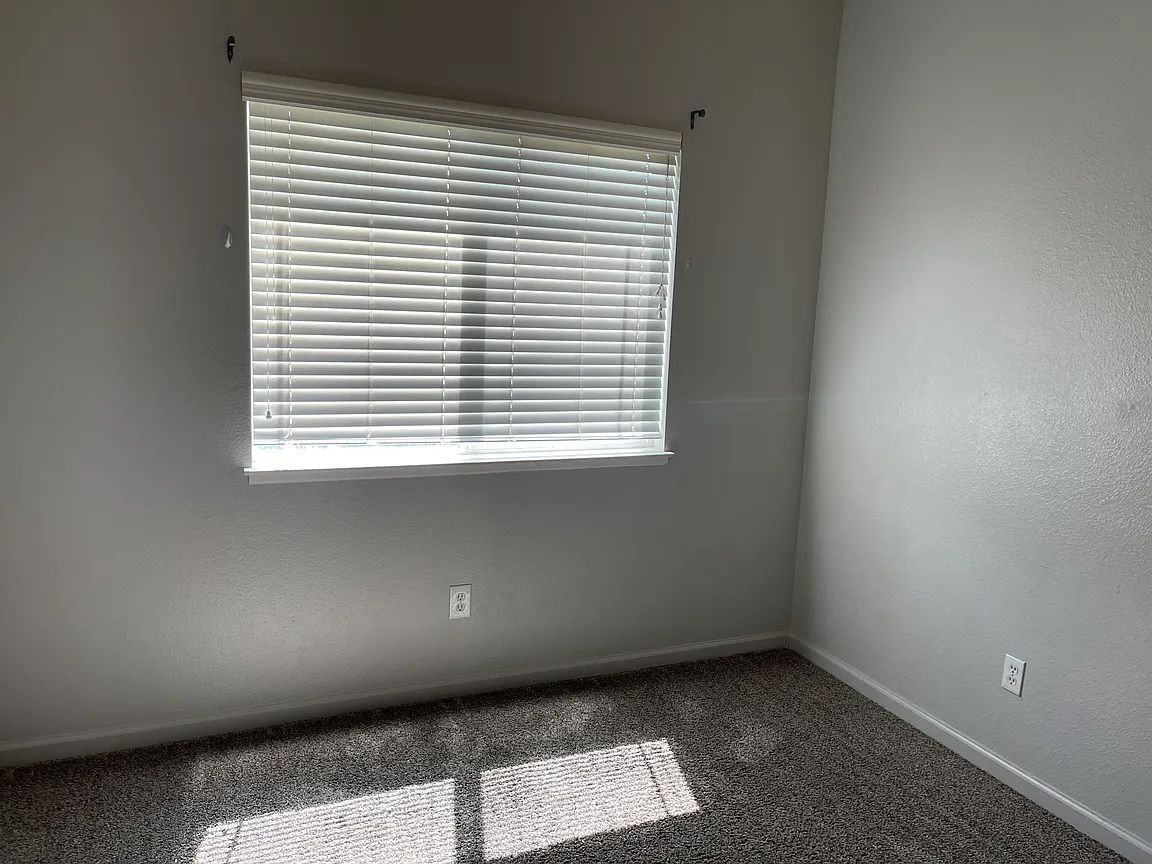 651 Glenbrook Dr - Photo 2 of 17