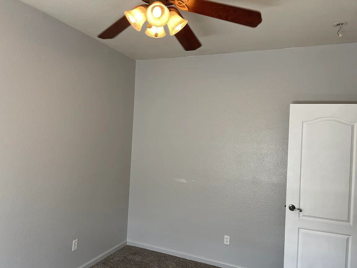 651 Glenbrook Dr - Photo 5 of 17