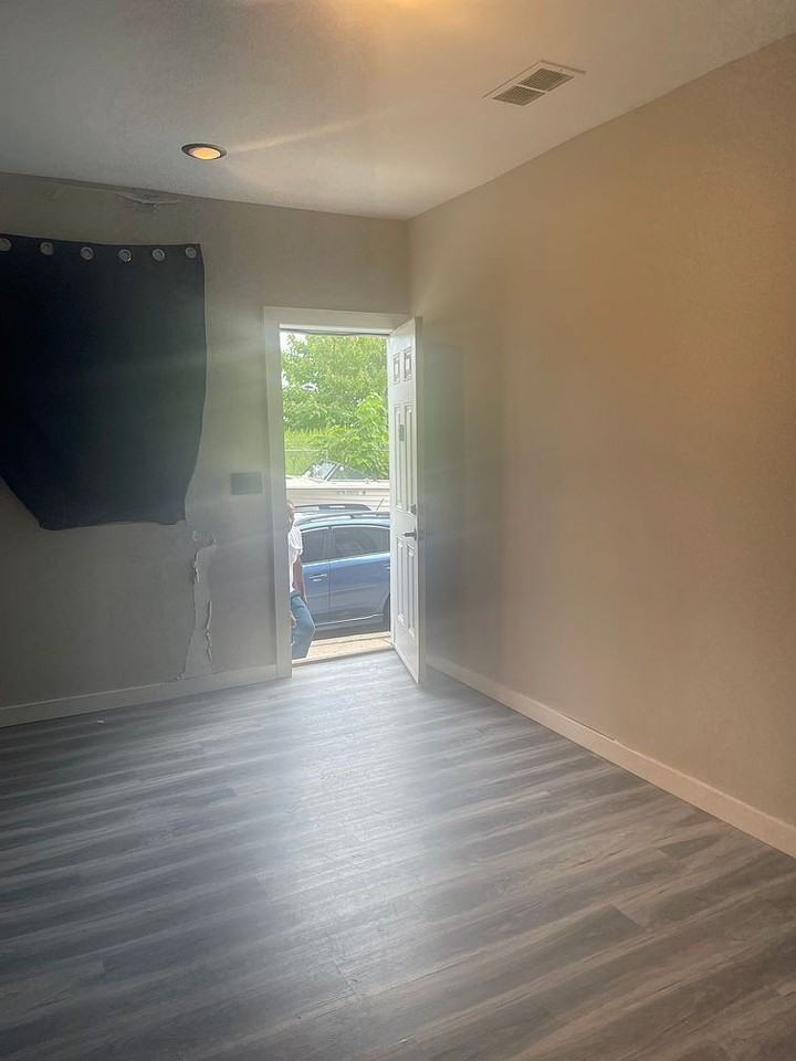 1846 E Madison St - Photo 2 of 8