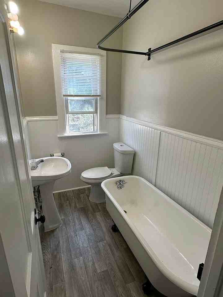 532 Gordon Ave - Photo 3 of 15