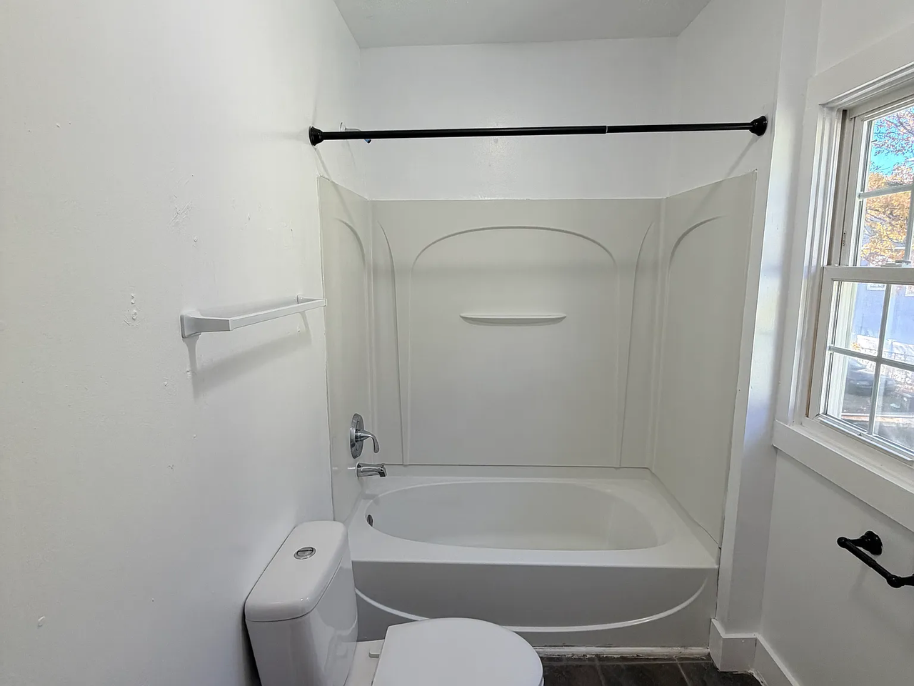 94 Lilac St - Photo 2 of 10