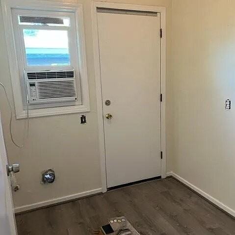 320 Lomitas Ln - Photo 7 of 10