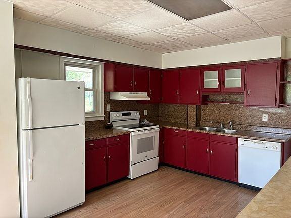 1031 Princeton Ave - Photo 3 of 10