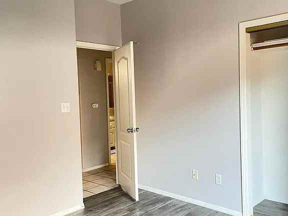 12216 Kingfisher Ave - Photo 5 of 25