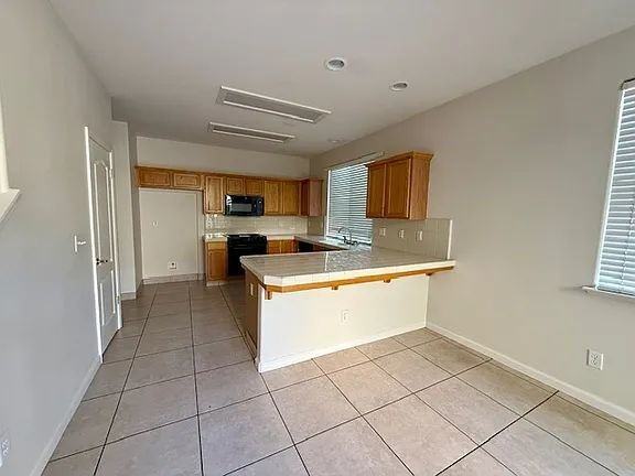 56 W Bohemia Ln - Photo 6 of 23
