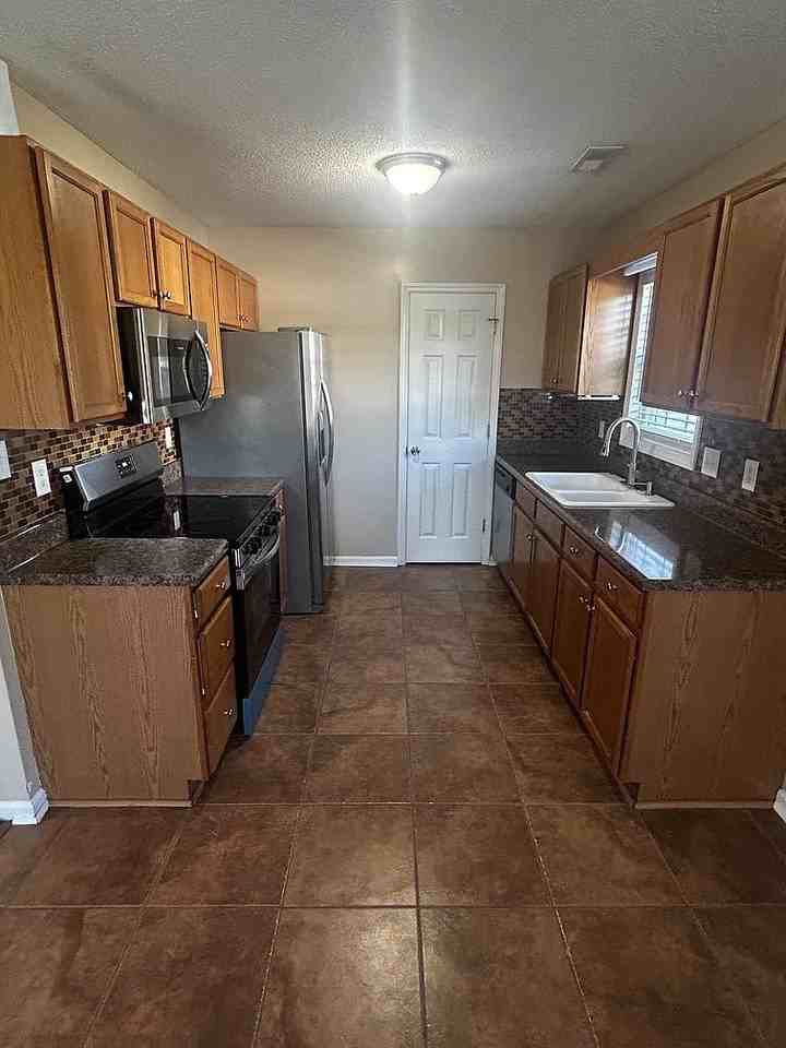 3116 Winesap Rd - Photo 3 of 16
