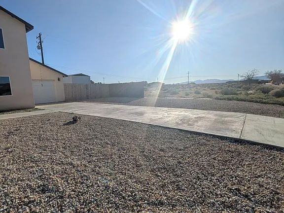 8160 Oleander Ave - Photo 2 of 19