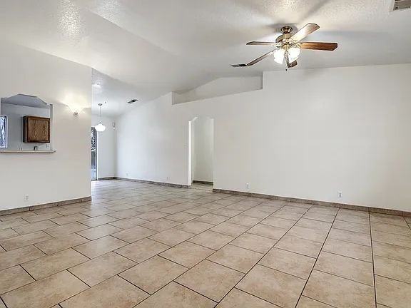 1312 Quartz Dr Sw - Photo 3 of 22