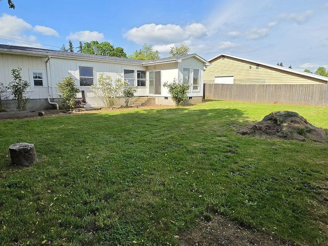 2380 Molalla Rd - Photo 2 of 22