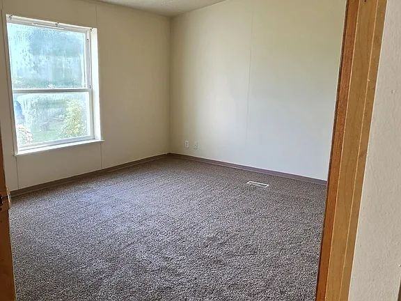 2380 Molalla Rd - Photo 6 of 22