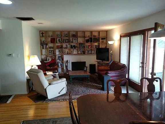 3112 Dakota St Ne - Photo 3 of 13