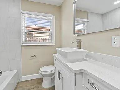 2708 W Nassau St - Photo 3 of 9