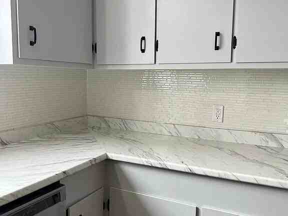45 Bedford Ave - Photo 6 of 18