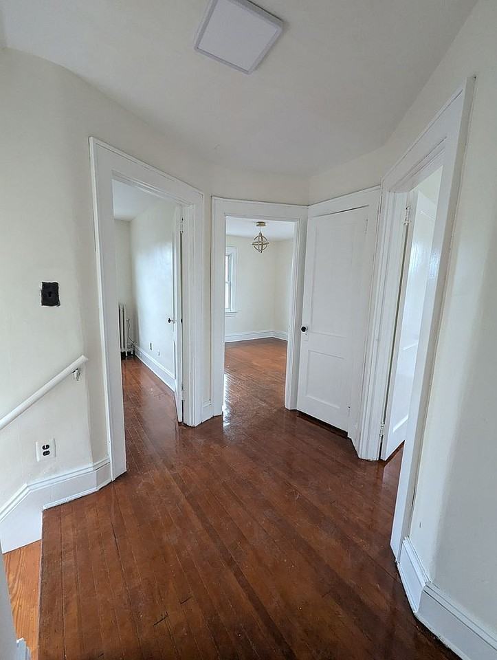448 Ainsworth St - Photo 7 of 15