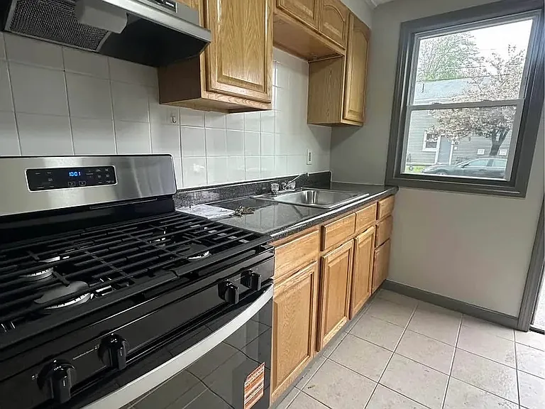 350 Lasalle St - Photo 6 of 13