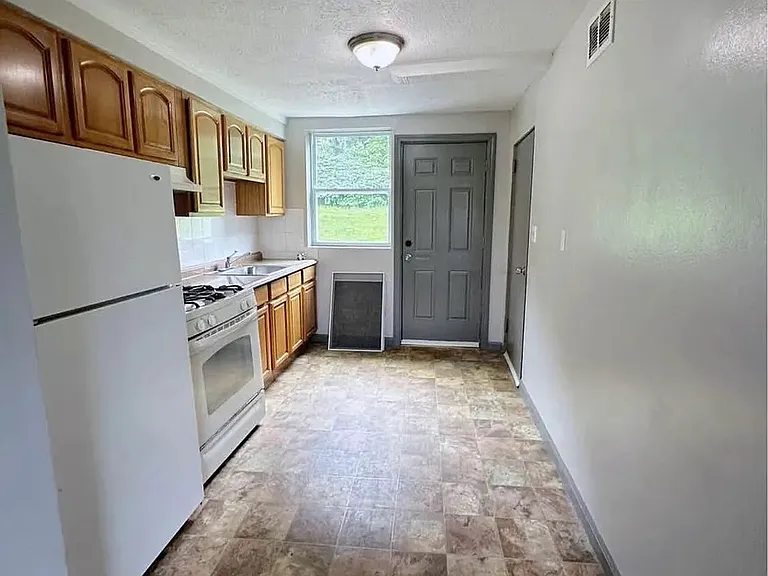 350 Lasalle St - Photo 7 of 13