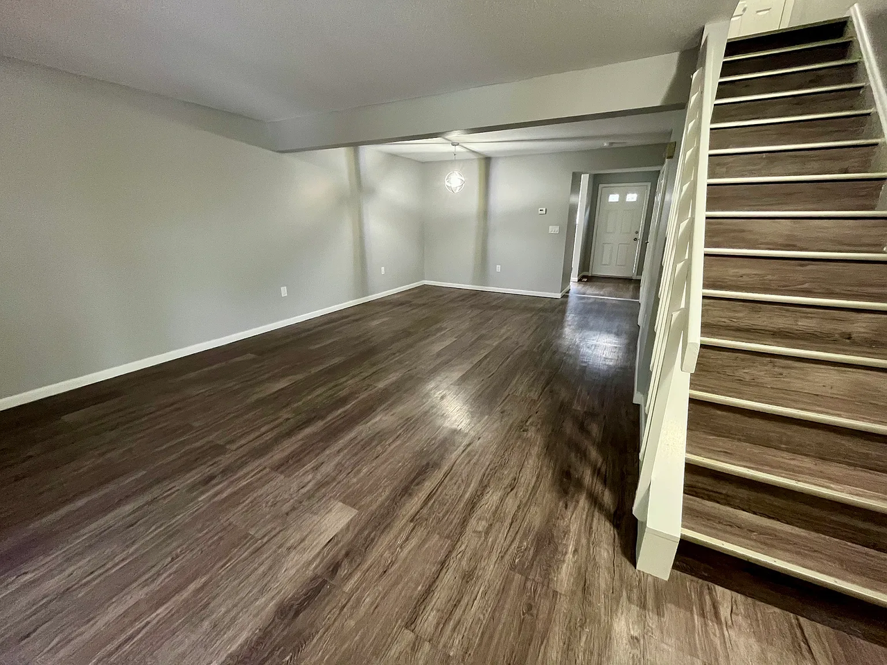 48 Fenwick Dr - Photo 2 of 10
