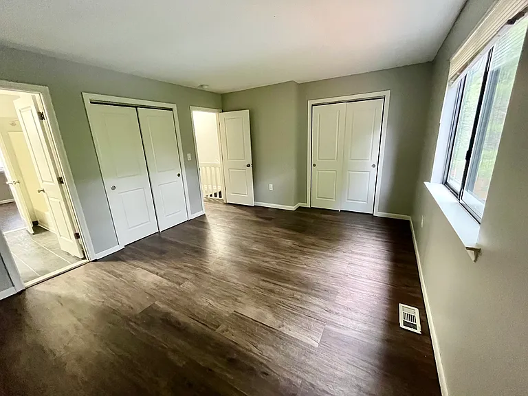 48 Fenwick Dr - Photo 4 of 10