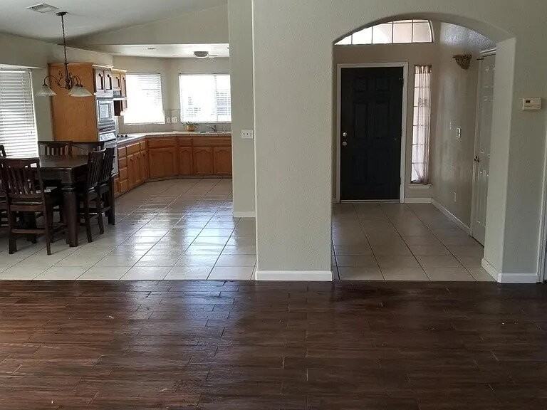 5708 W Corona Ave - Photo 4 of 11