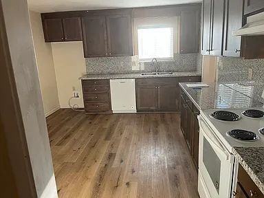 1026 Albers Rd - Photo 2 of 10