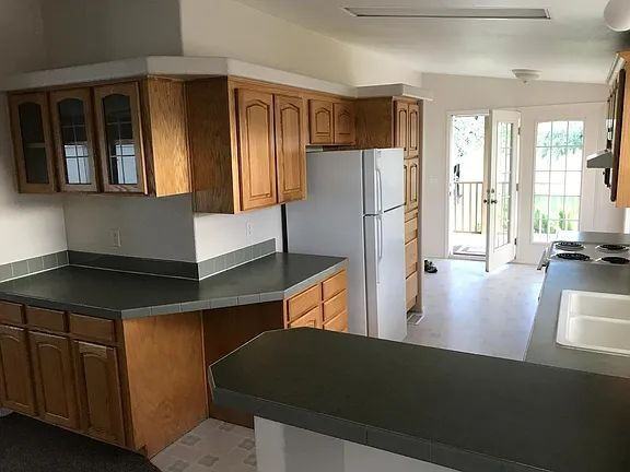 3147 Nw 11th Ave - Photo 4 of 22