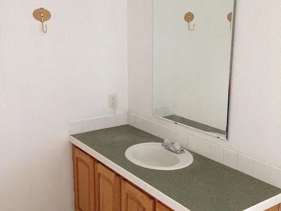 3147 Nw 11th Ave - Photo 7 of 22