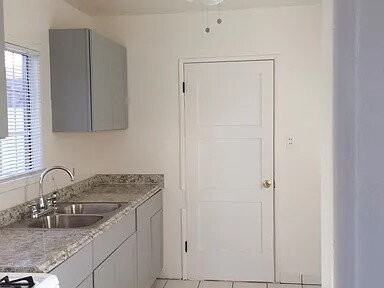 4526 W 142nd St - Photo 6 of 11