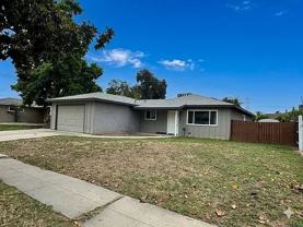 3115 W Santa Ana Ave - Photo 1 of 1